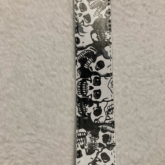 Medium Length Skull Belt - Picture 3 of 3
